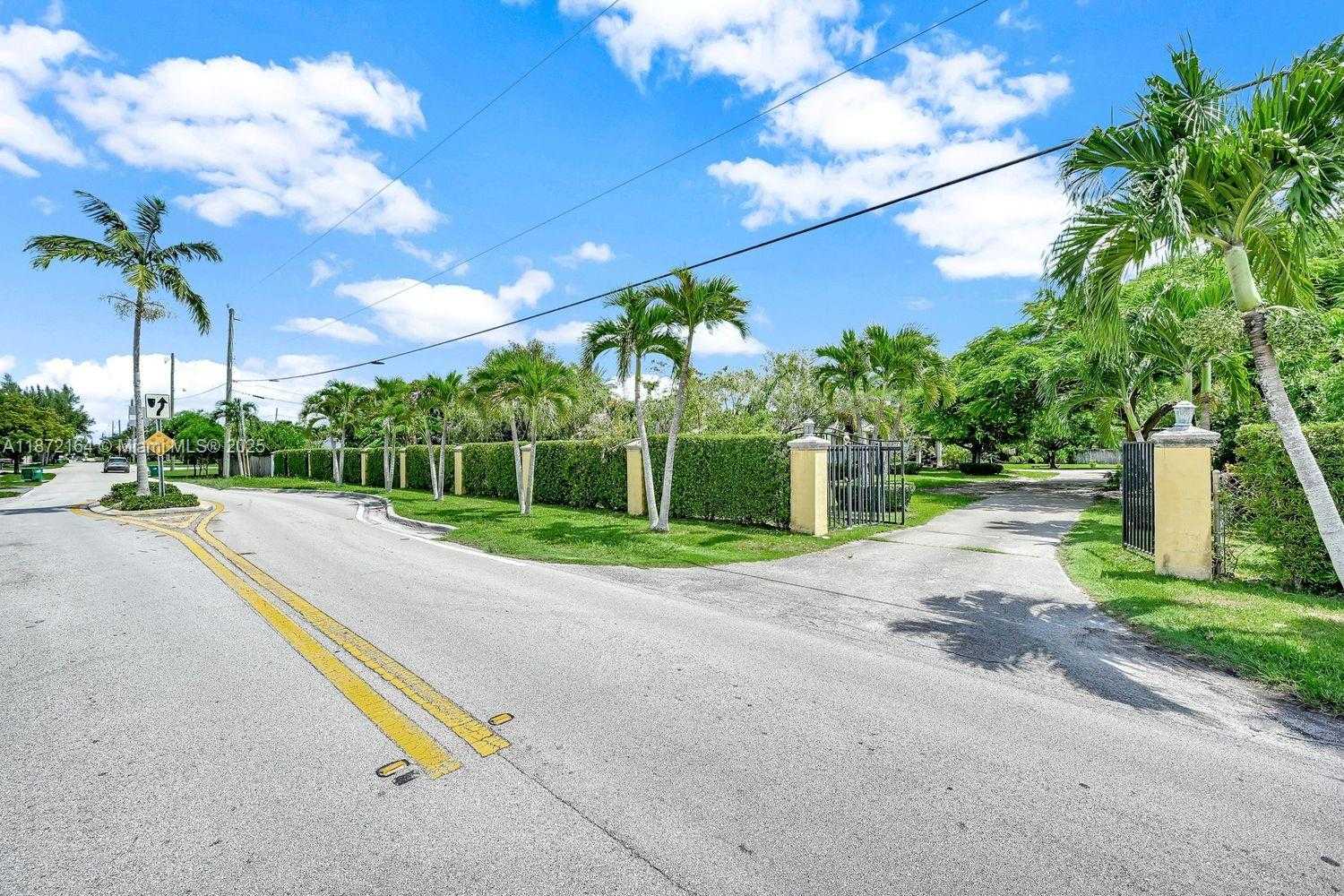 Small Image of 9340 SOUTH WEST 174TH ST, Palmetto Bay Number 34