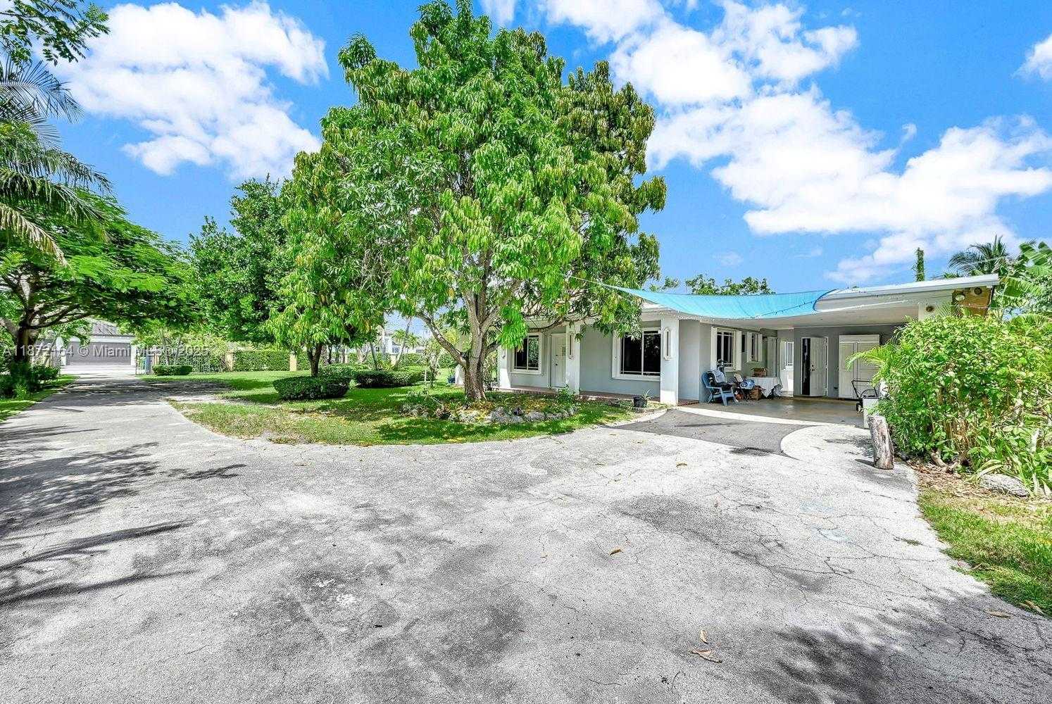Small Image of 9340 SOUTH WEST 174TH ST, Palmetto Bay Number 4