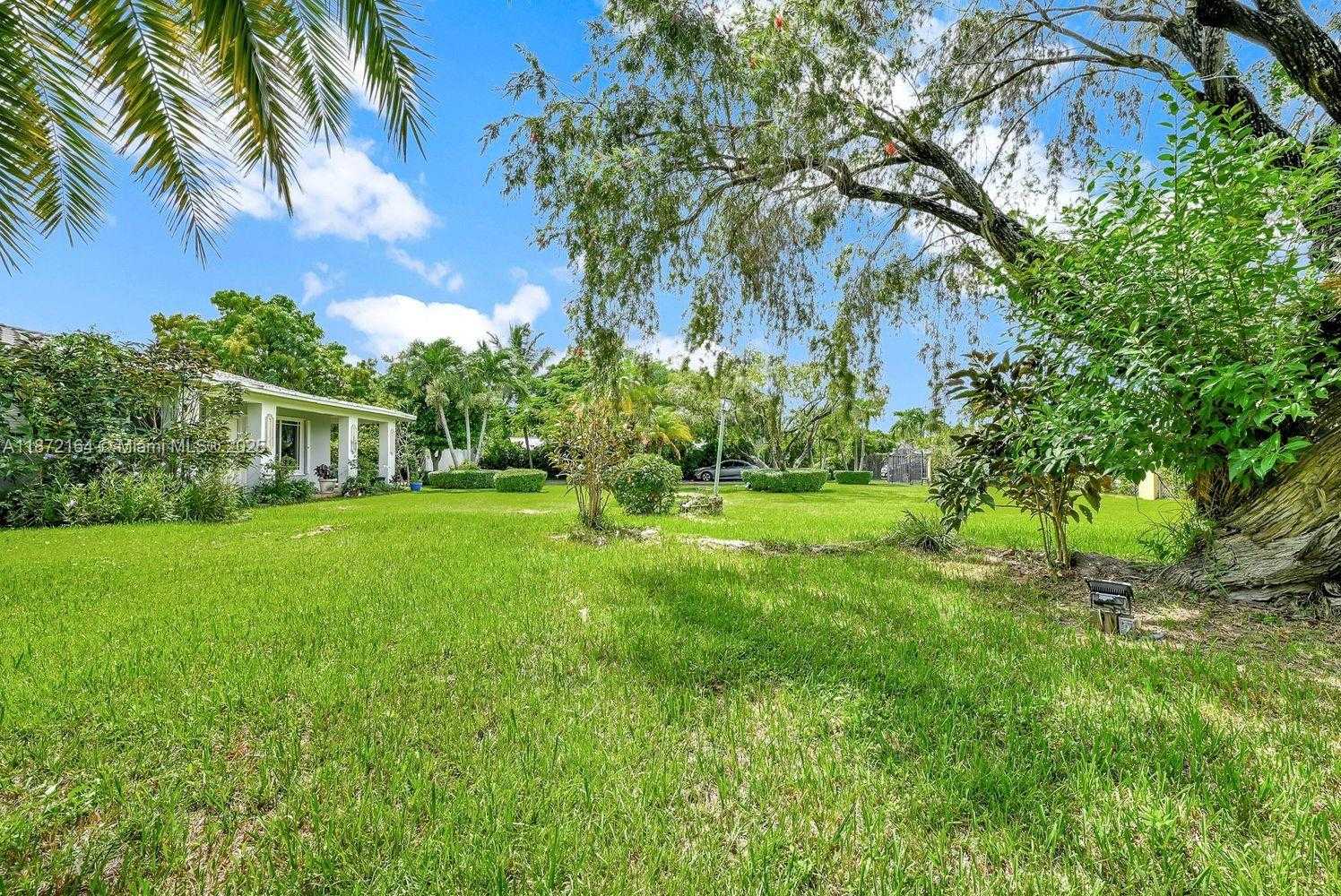 Small Image of 9340 SOUTH WEST 174TH ST, Palmetto Bay Number 6