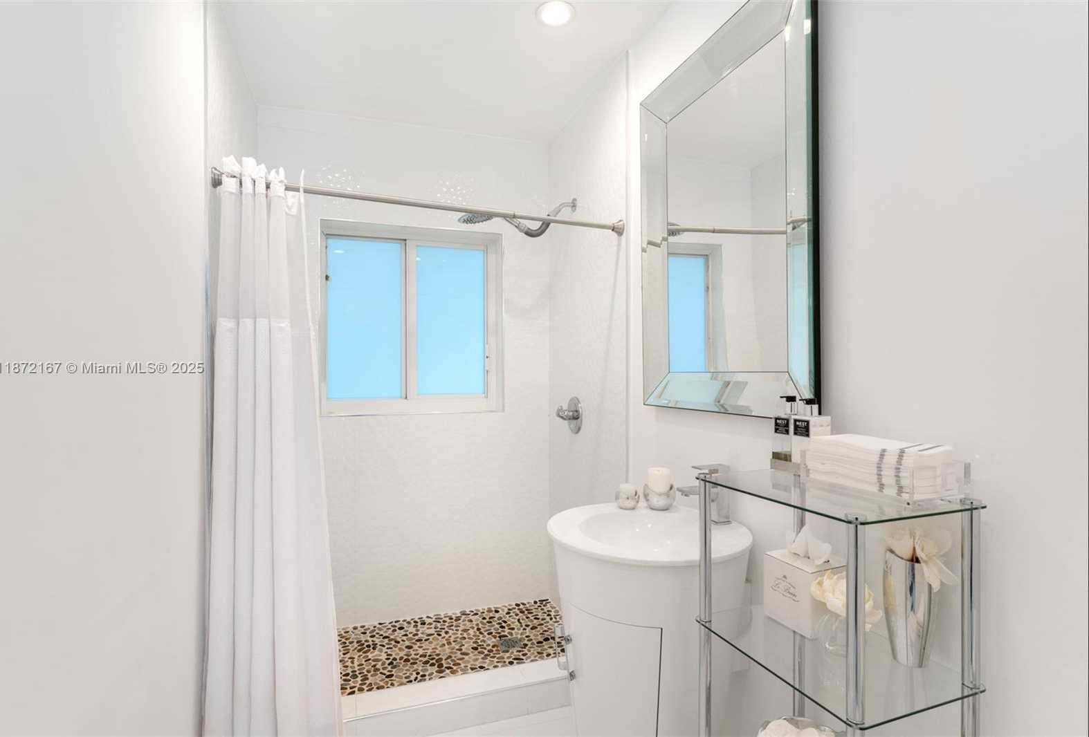 Small Image of 12401 SOUTH WEST 68TH CT, Pinecrest Number 14