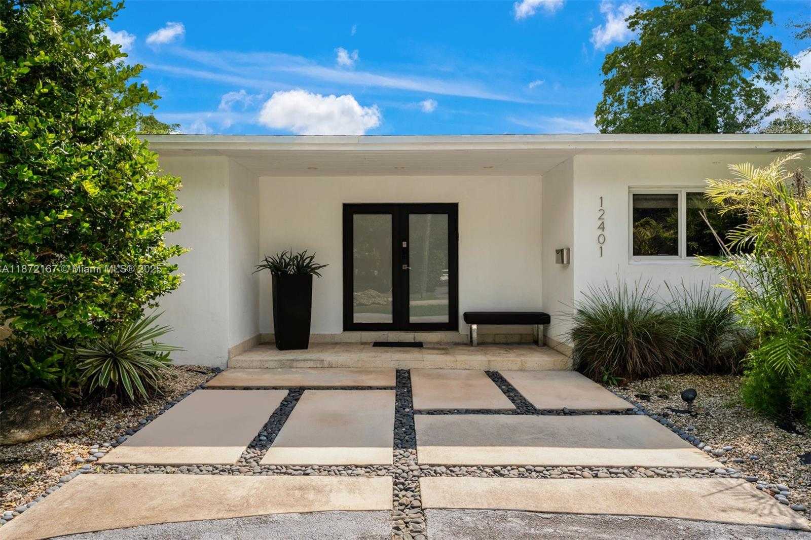 Small Image of 12401 SOUTH WEST 68TH CT, Pinecrest Number 2
