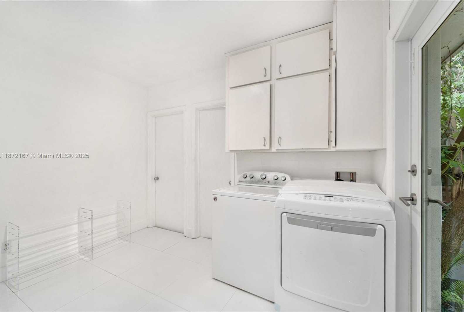 Small Image of 12401 SOUTH WEST 68TH CT, Pinecrest Number 24