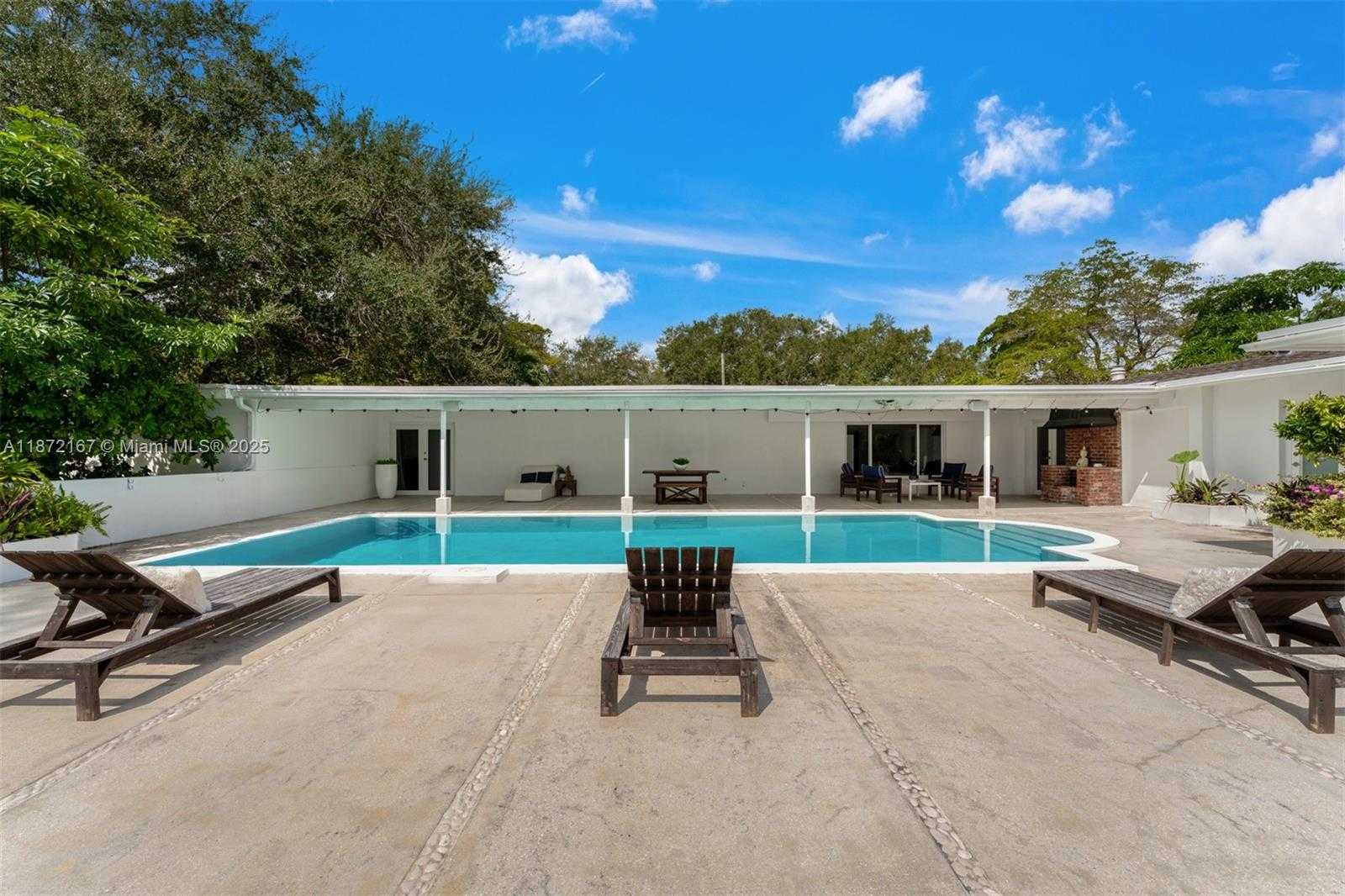 Small Image of 12401 SOUTH WEST 68TH CT, Pinecrest Number 27