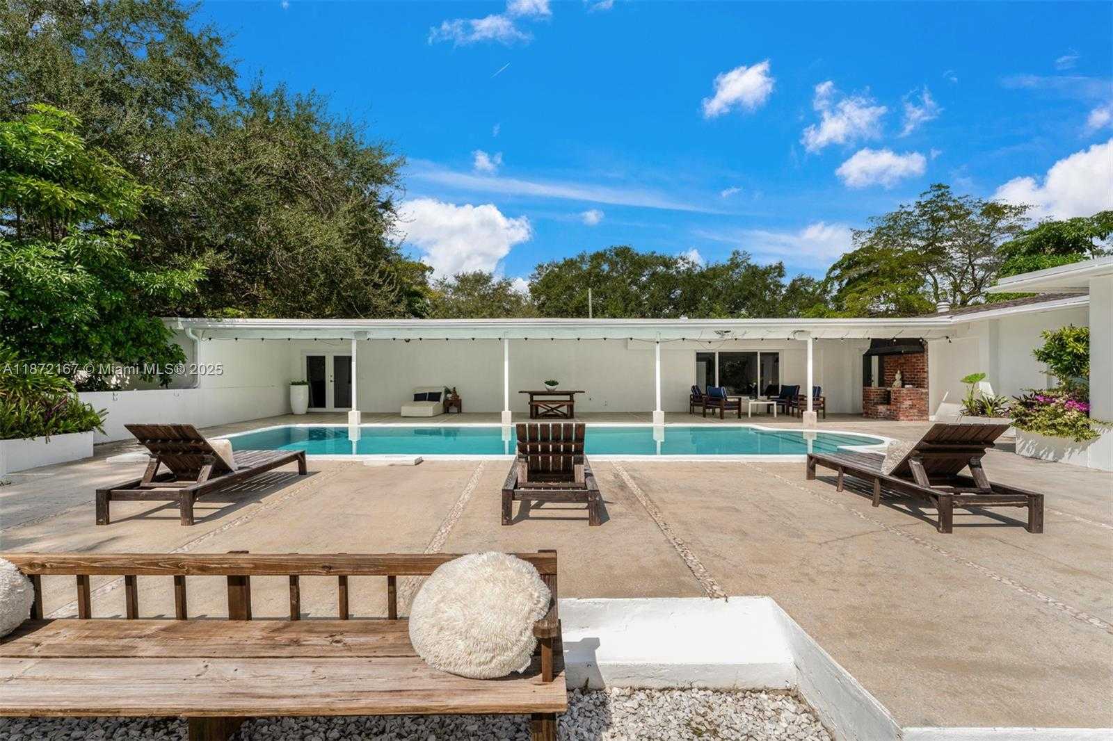 Small Image of 12401 SOUTH WEST 68TH CT, Pinecrest Number 29