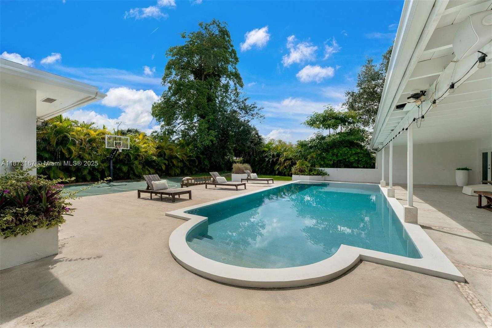Small Image of 12401 SOUTH WEST 68TH CT, Pinecrest Number 30
