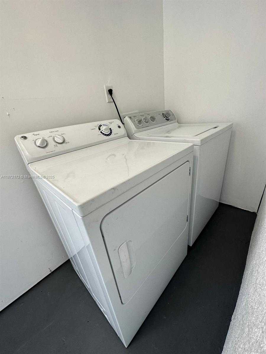 Small Image of 1344 9TH ST, West Palm Beach Number 12