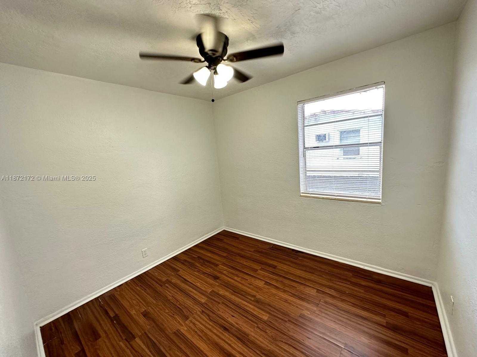 Small Image of 1344 9TH ST, West Palm Beach Number 15