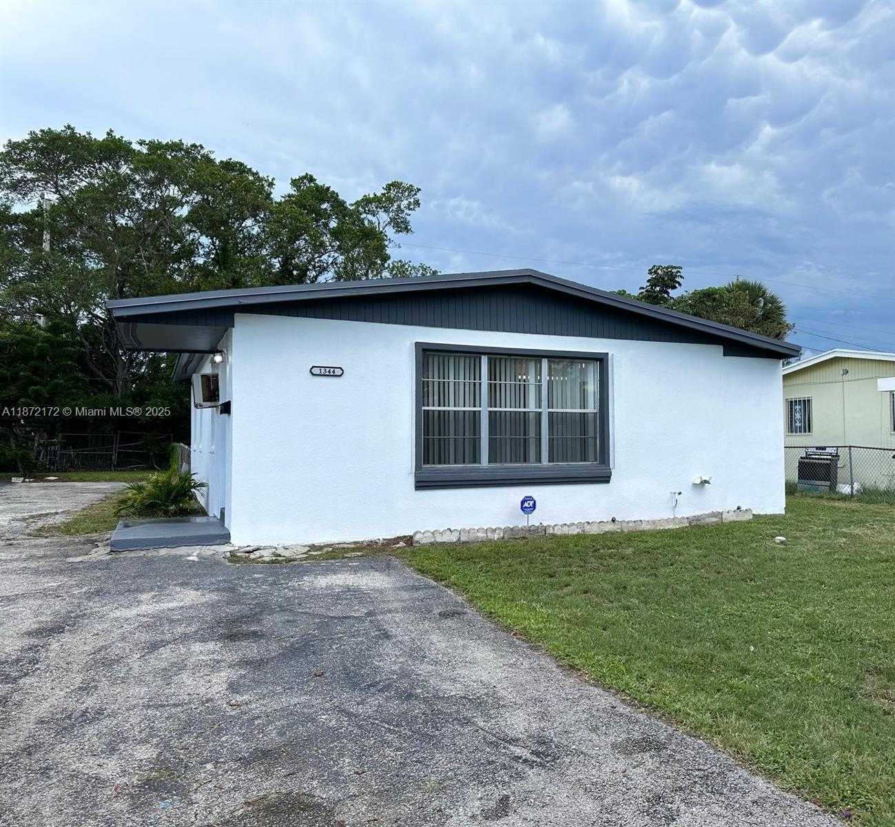 Small Image of 1344 9TH ST, West Palm Beach Number 22
