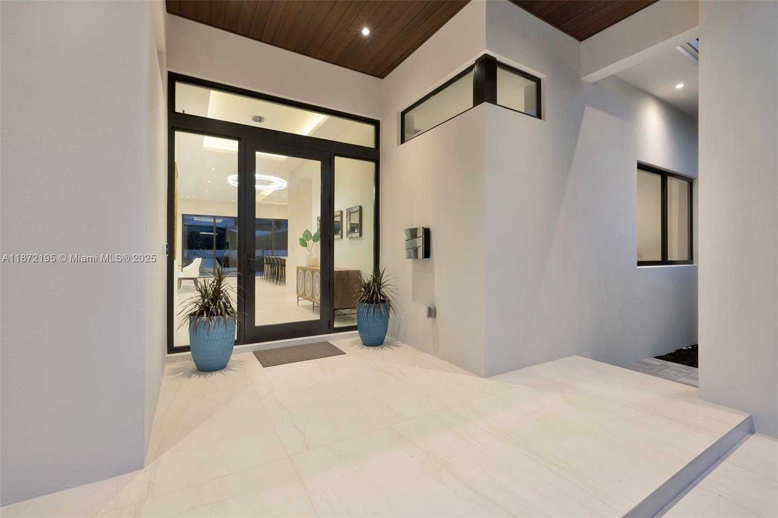 Small Image of 2757 NORTH EAST 34TH STREET, Fort Lauderdale Number 3