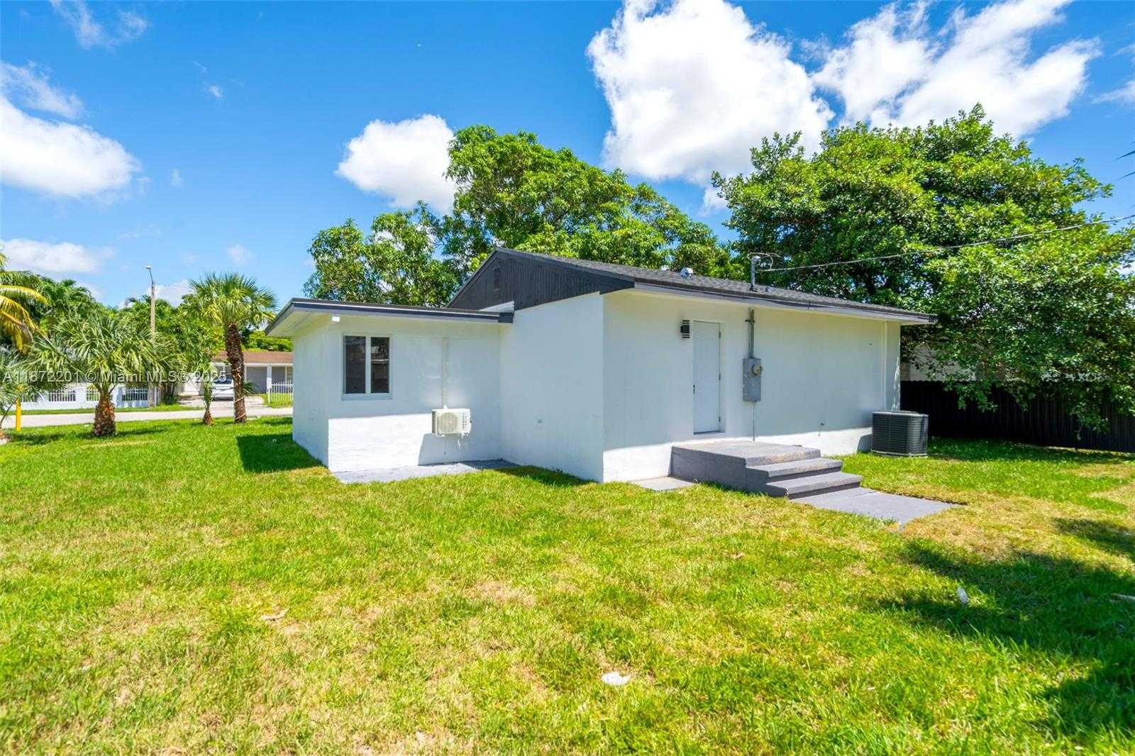 Small Image of 4390 NORTH WEST 171ST ST, Miami Gardens Number 19