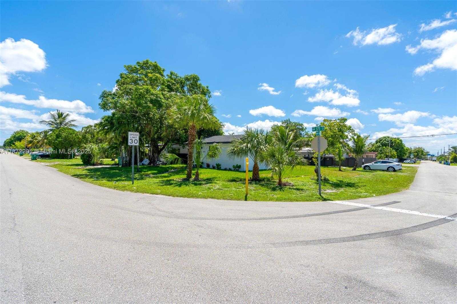 Small Image of 4390 NORTH WEST 171ST ST, Miami Gardens Number 21