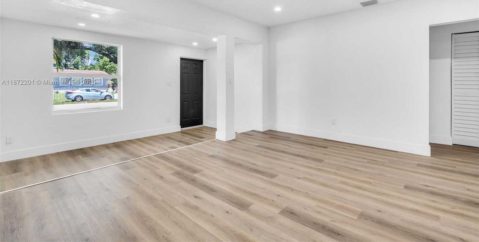 Small Image of 4390 NORTH WEST 171ST ST, Miami Gardens Number 5