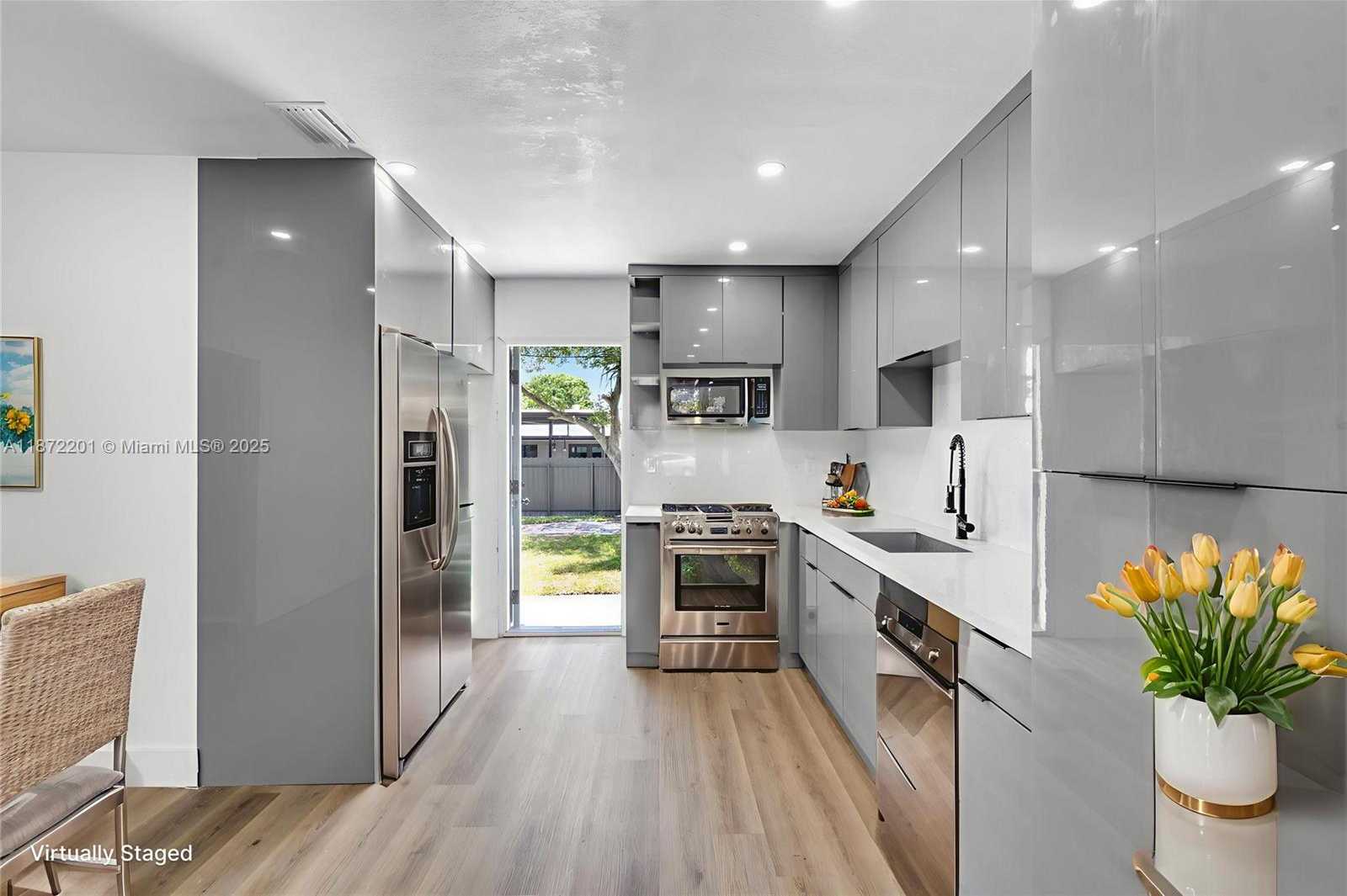 Small Image of 4390 NORTH WEST 171ST ST, Miami Gardens Number 8