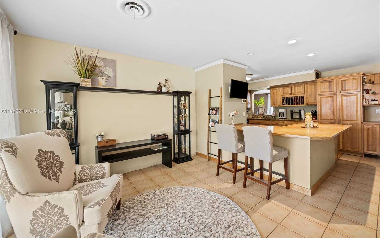 Small Image of 1925 NORTH 39TH AVE, Hollywood Number 7
