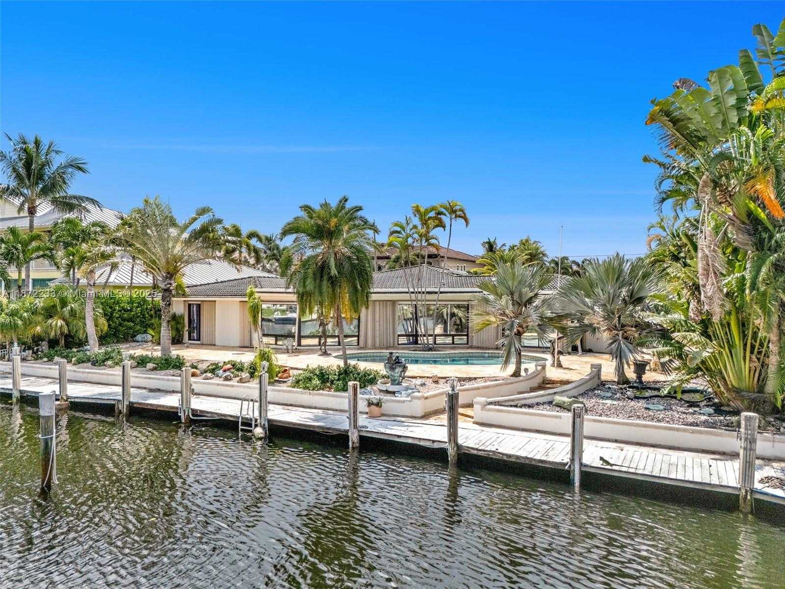 Small Image of 2321 NORTH EAST 35TH ST, Lighthouse Point Number 3