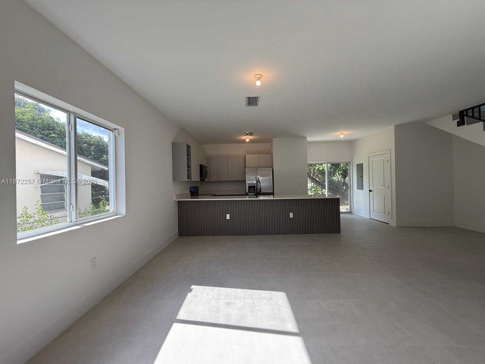 Small Image of 2788 NORTH WEST 9TH PL, Fort Lauderdale Number 2