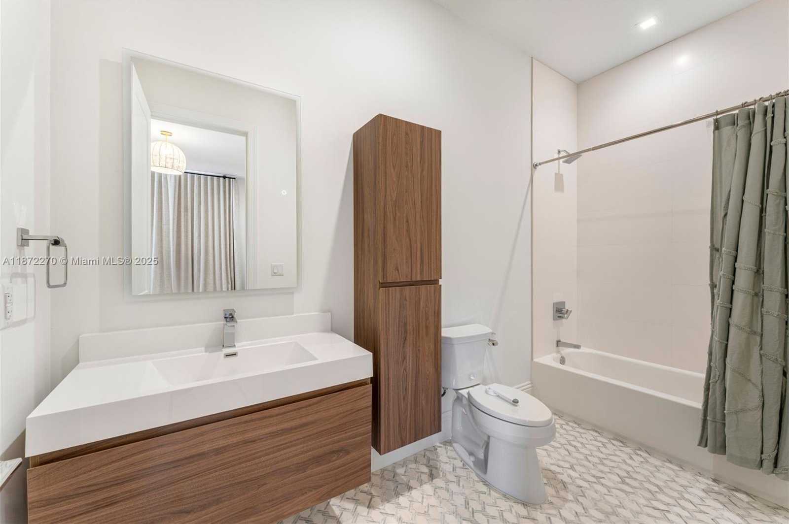 Small Image of 9445 SOUTH WEST 72ND CT, Pinecrest Number 33