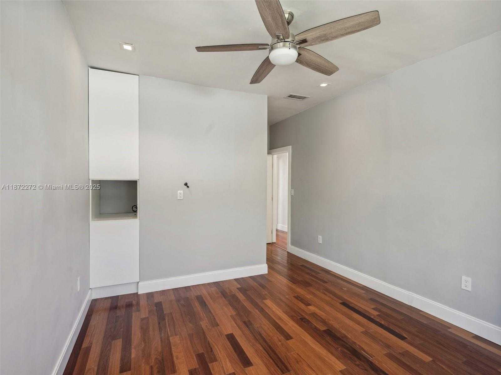 Small Image of 8875 ABBOTT AVENUE, Surfside Number 21
