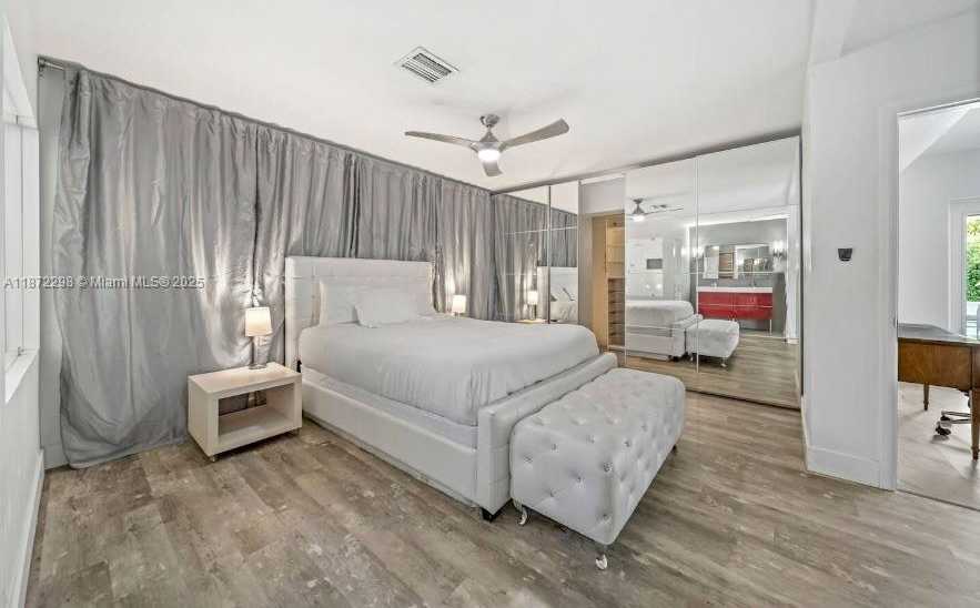 Small Image of 909 NORTH 13TH CT, Hollywood Number 13