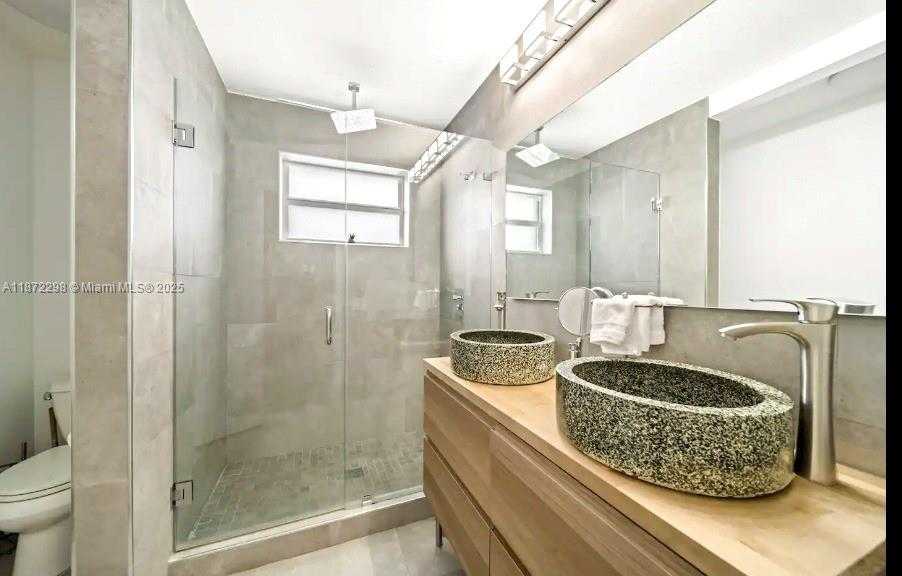 Small Image of 909 NORTH 13TH CT, Hollywood Number 19