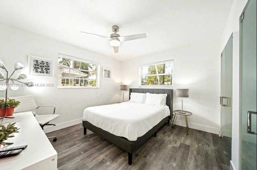 Small Image of 909 NORTH 13TH CT, Hollywood Number 21