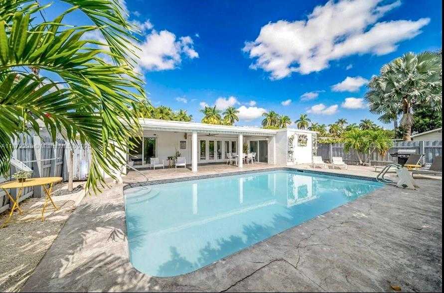 Small Image of 909 NORTH 13TH CT, Hollywood Number 3