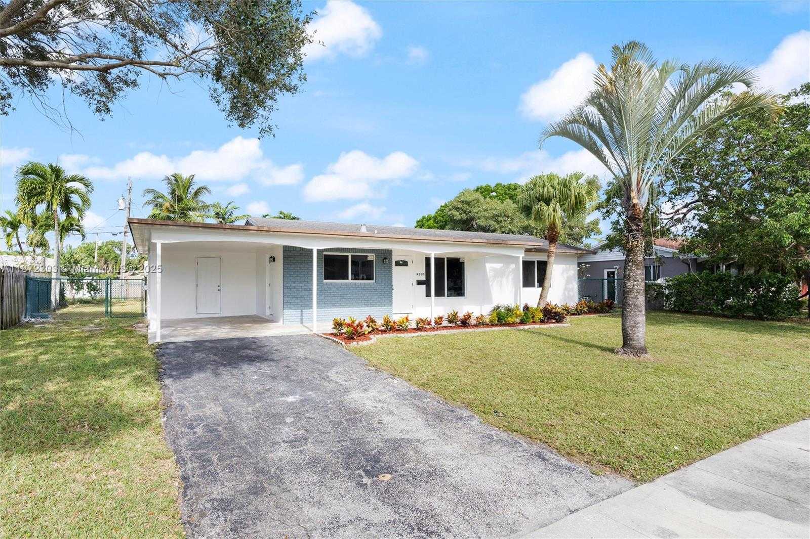 Small Image of 4331 NORTH WEST 9TH CT, Coconut Creek Number 2