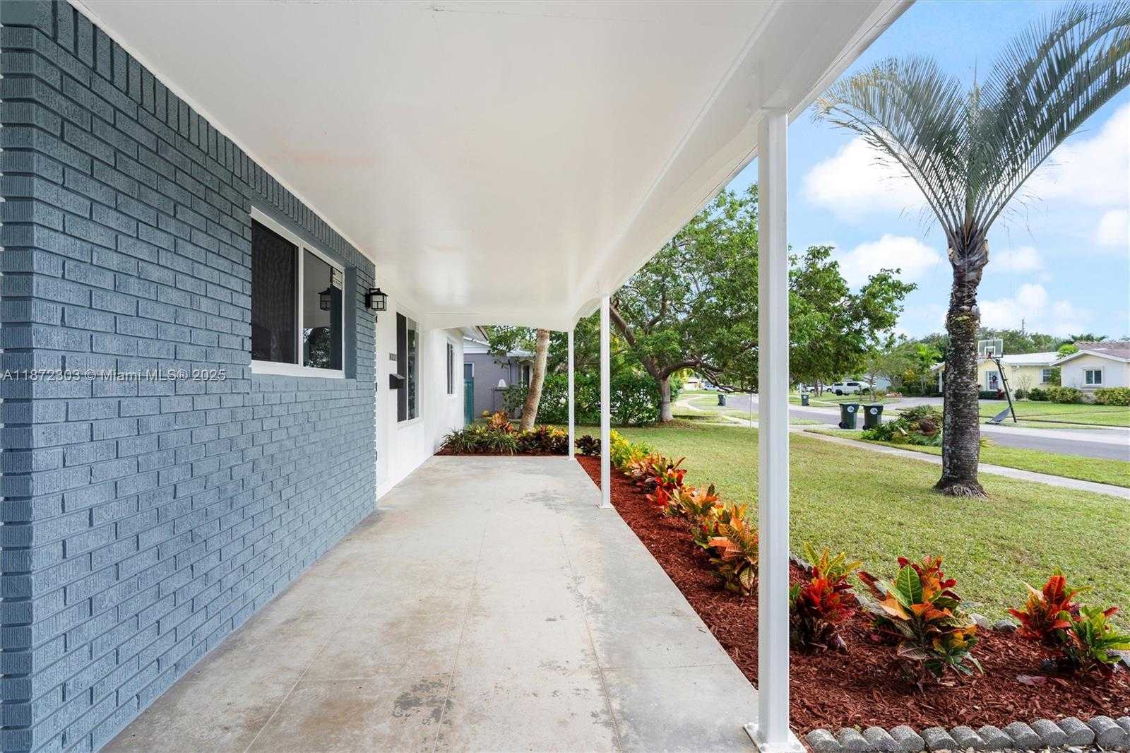 Small Image of 4331 NORTH WEST 9TH CT, Coconut Creek Number 3