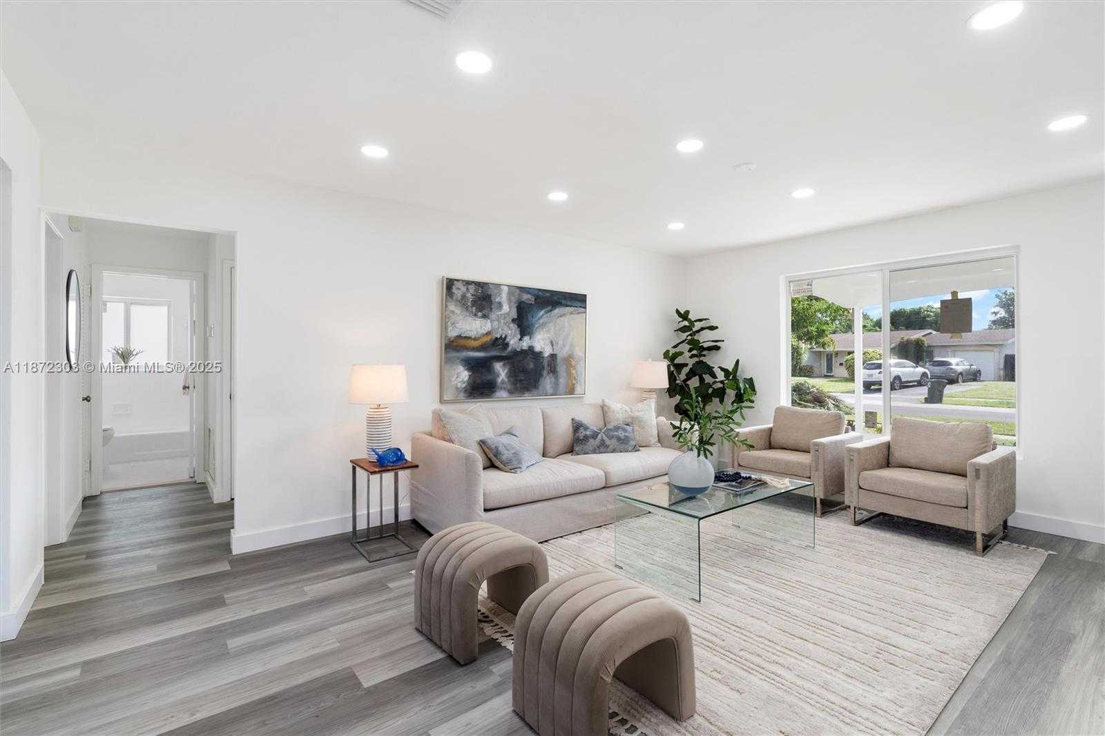 Small Image of 4331 NORTH WEST 9TH CT, Coconut Creek Number 5
