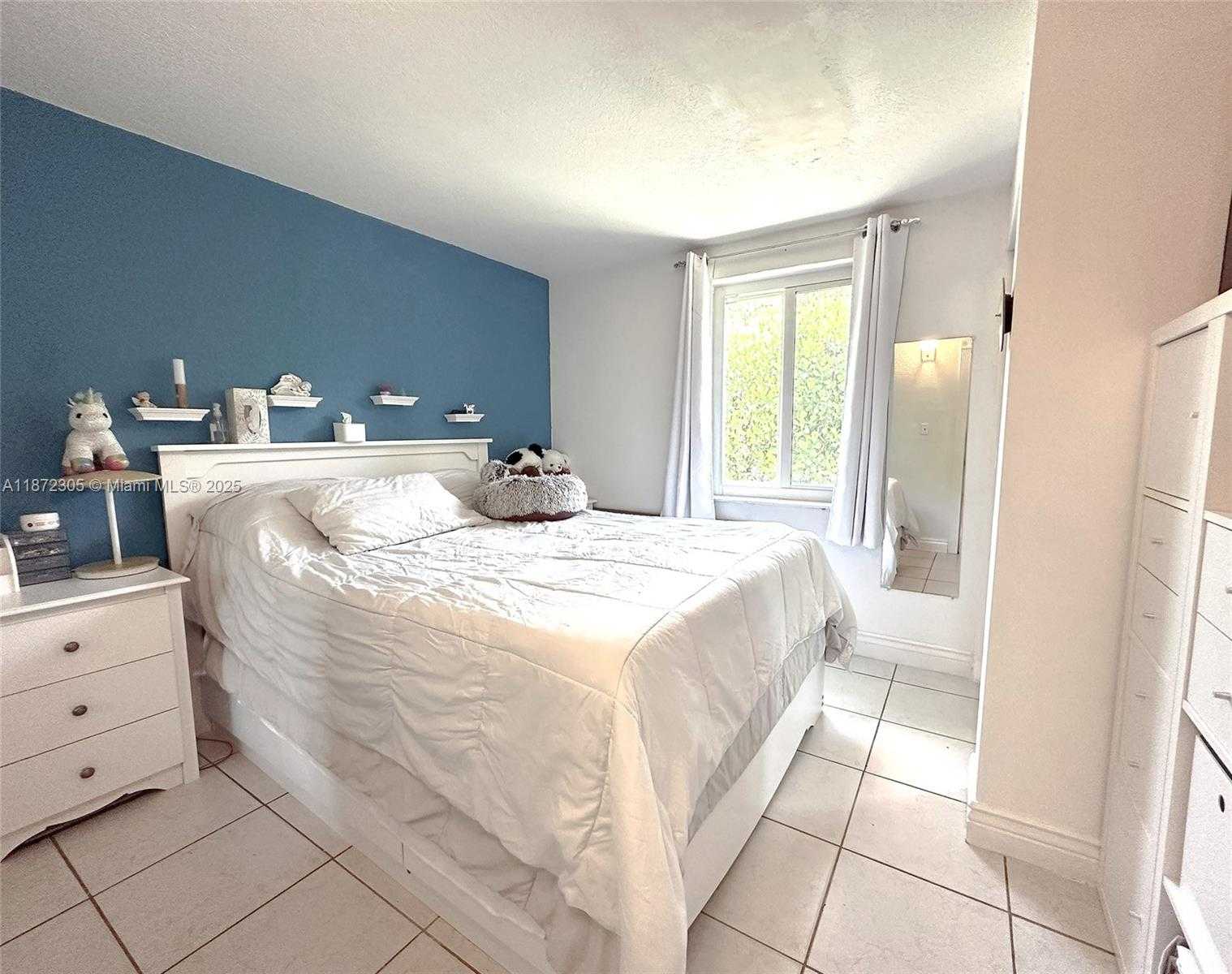 Small Image of 85 NORTH WEST 126TH ST, North Miami Number 20