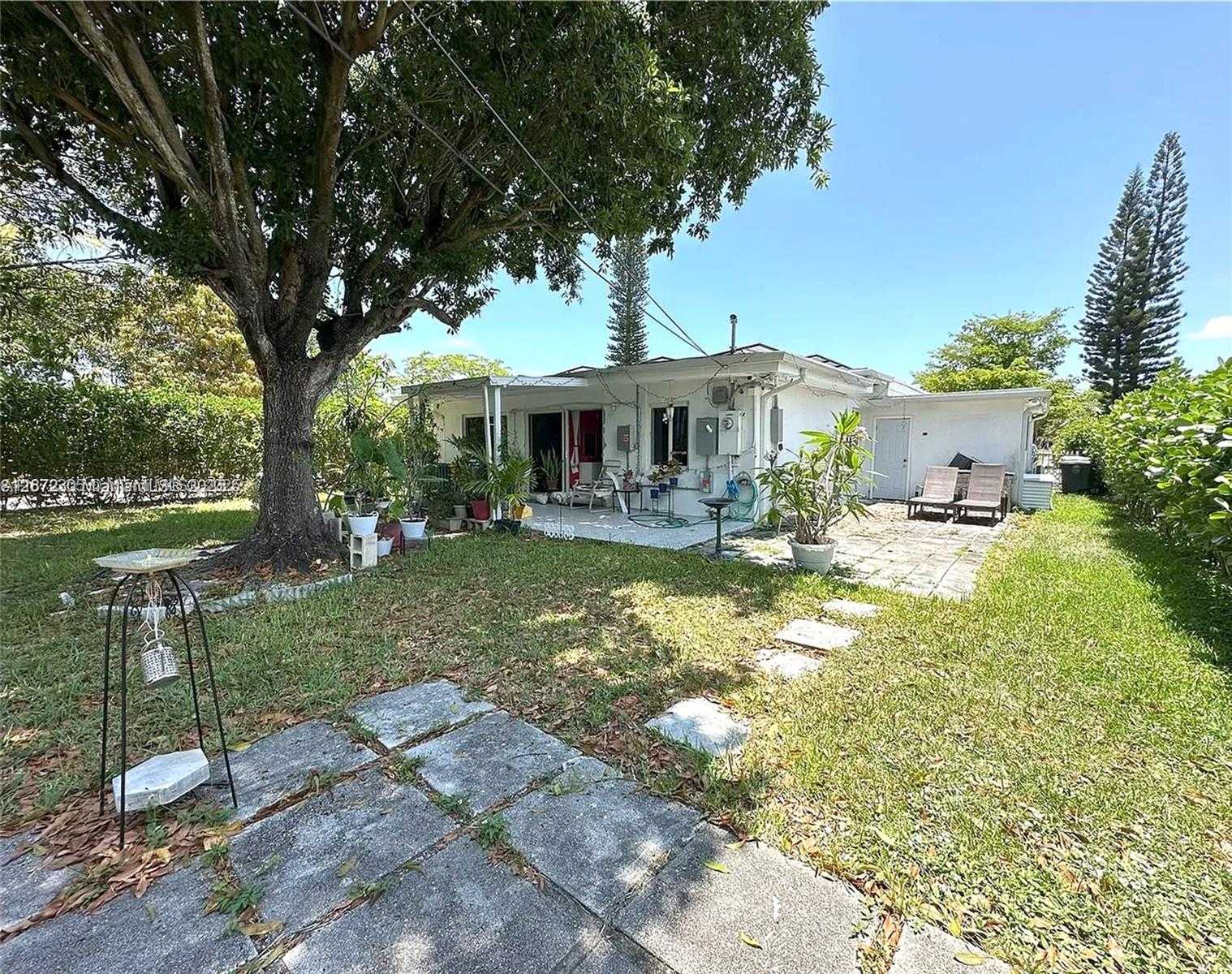 Small Image of 85 NORTH WEST 126TH ST, North Miami Number 27
