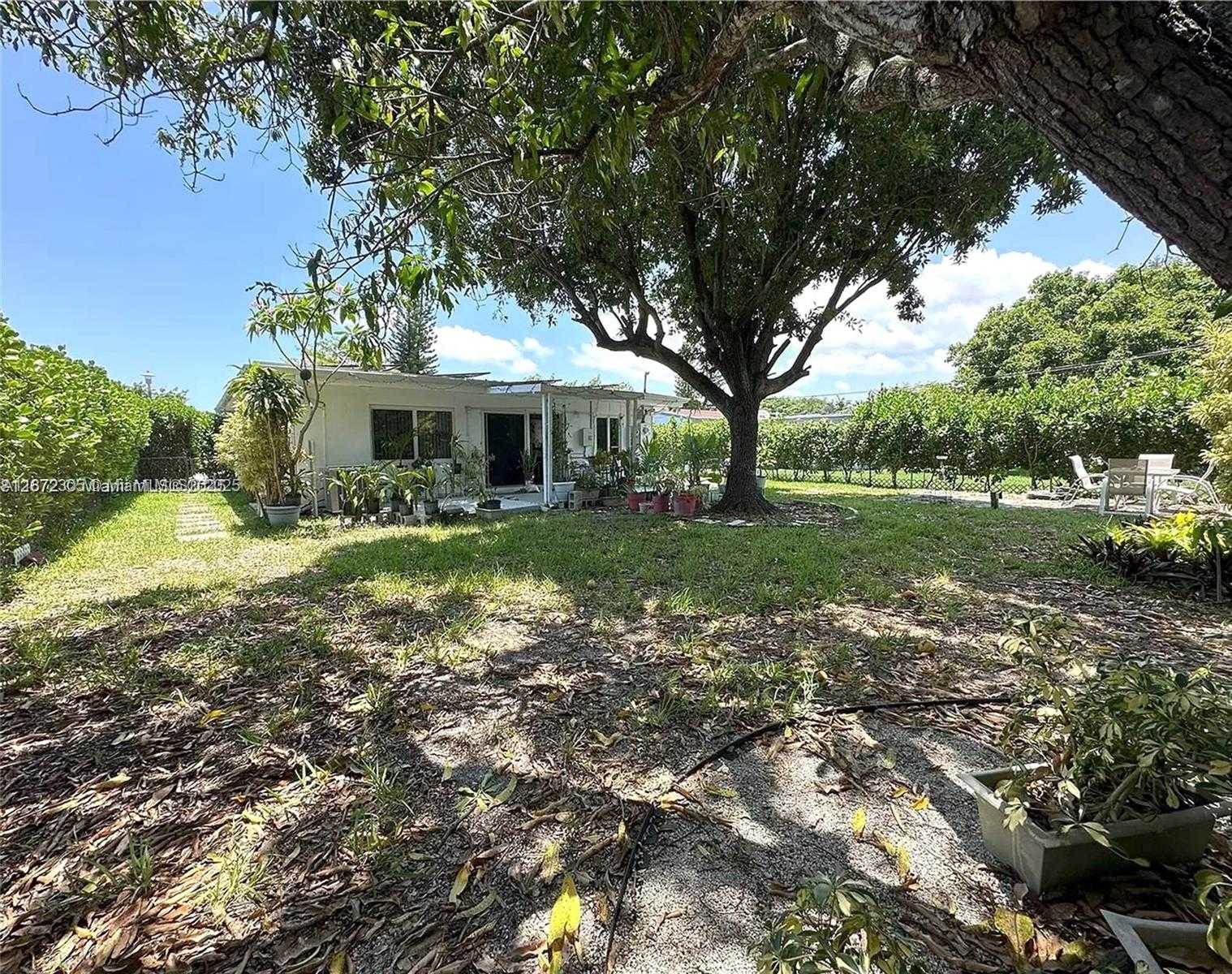 Small Image of 85 NORTH WEST 126TH ST, North Miami Number 28