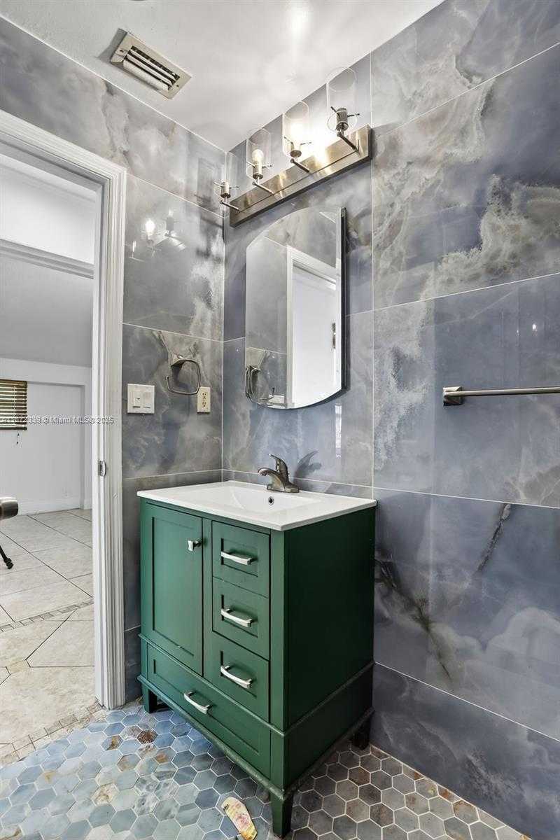 Small Image of 2681 NORTH WEST 63RD AVE, Margate Number 29