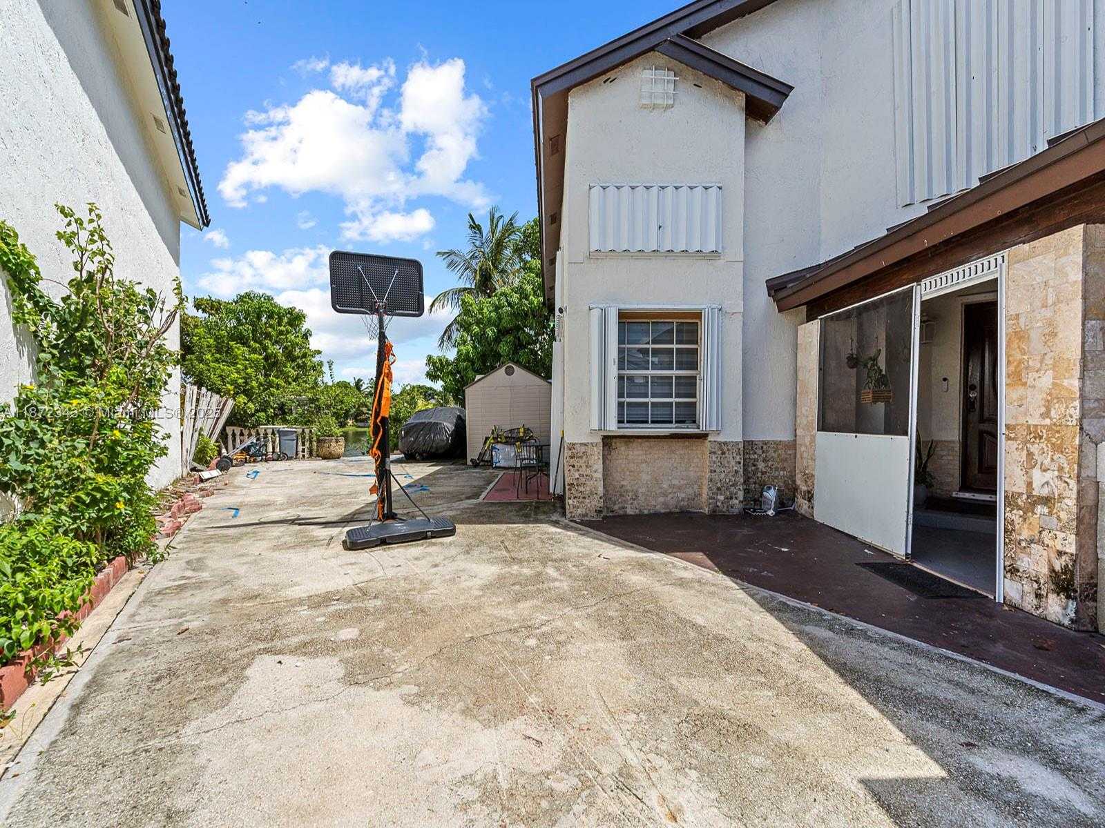 Small Image of 15321 SOUTH WEST 59TH ST, Miami Number 30