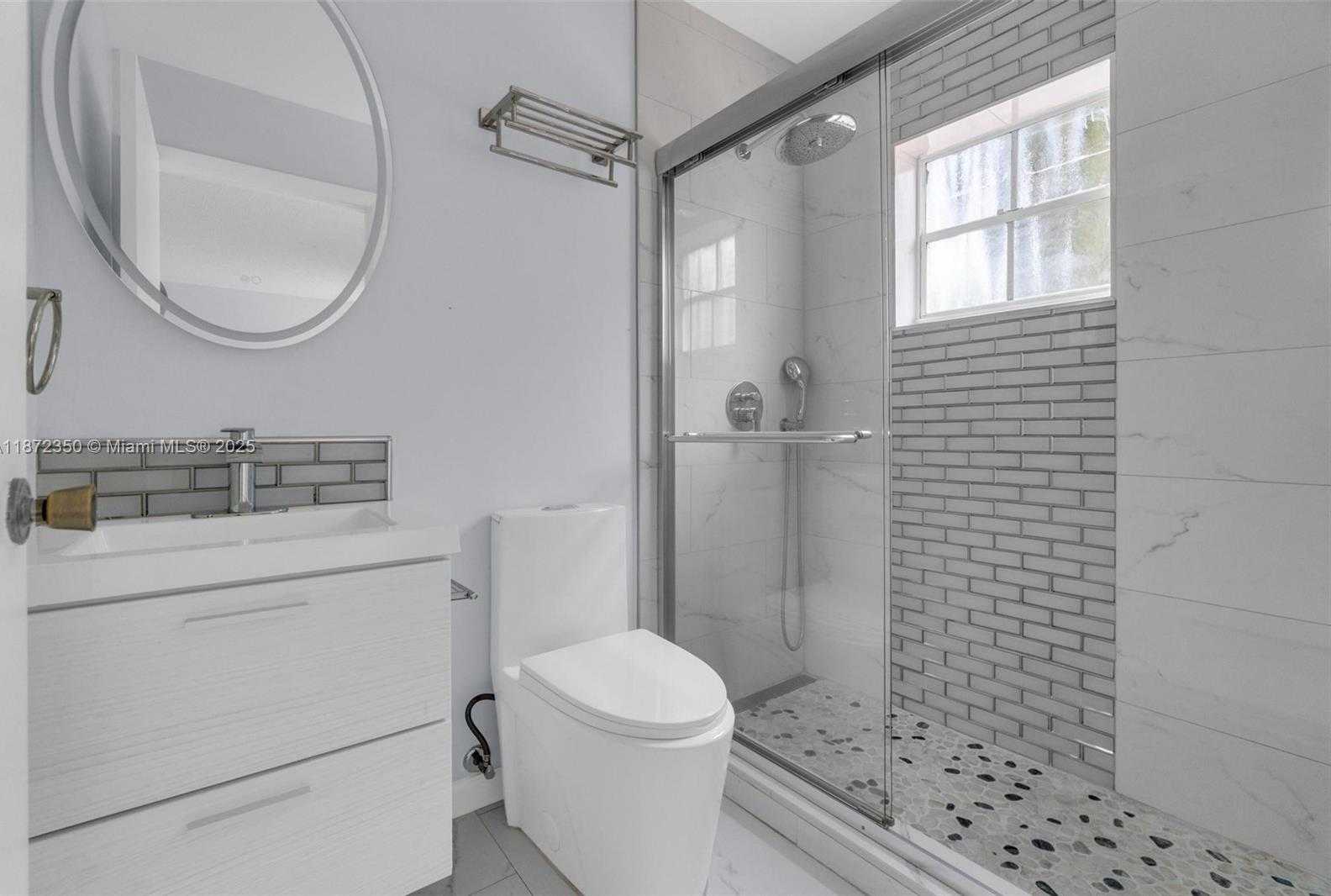 Small Image of 5904 WOODLAND POINT PL, Tamarac Number 14