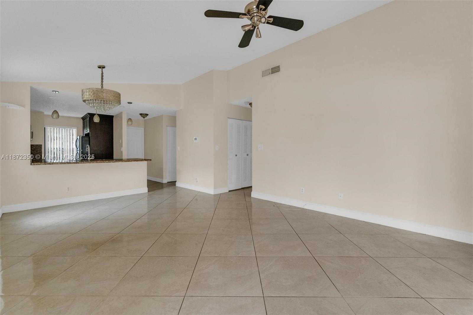 Small Image of 5904 WOODLAND POINT PL, Tamarac Number 19