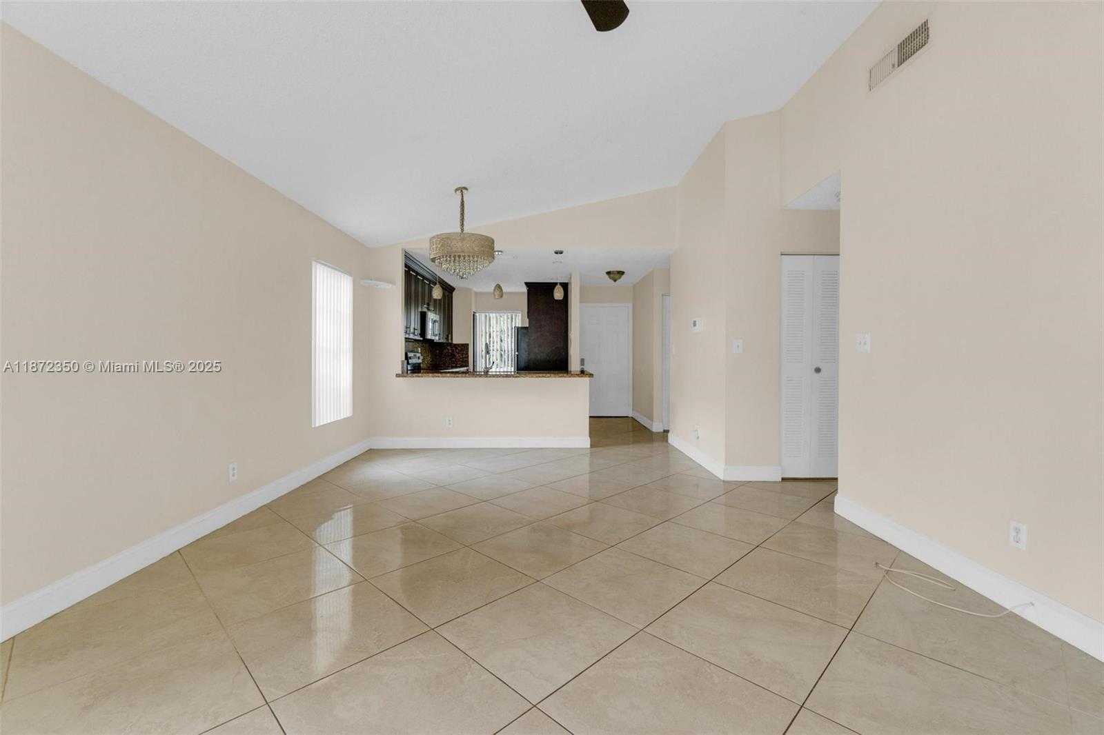 Small Image of 5904 WOODLAND POINT PL, Tamarac Number 20