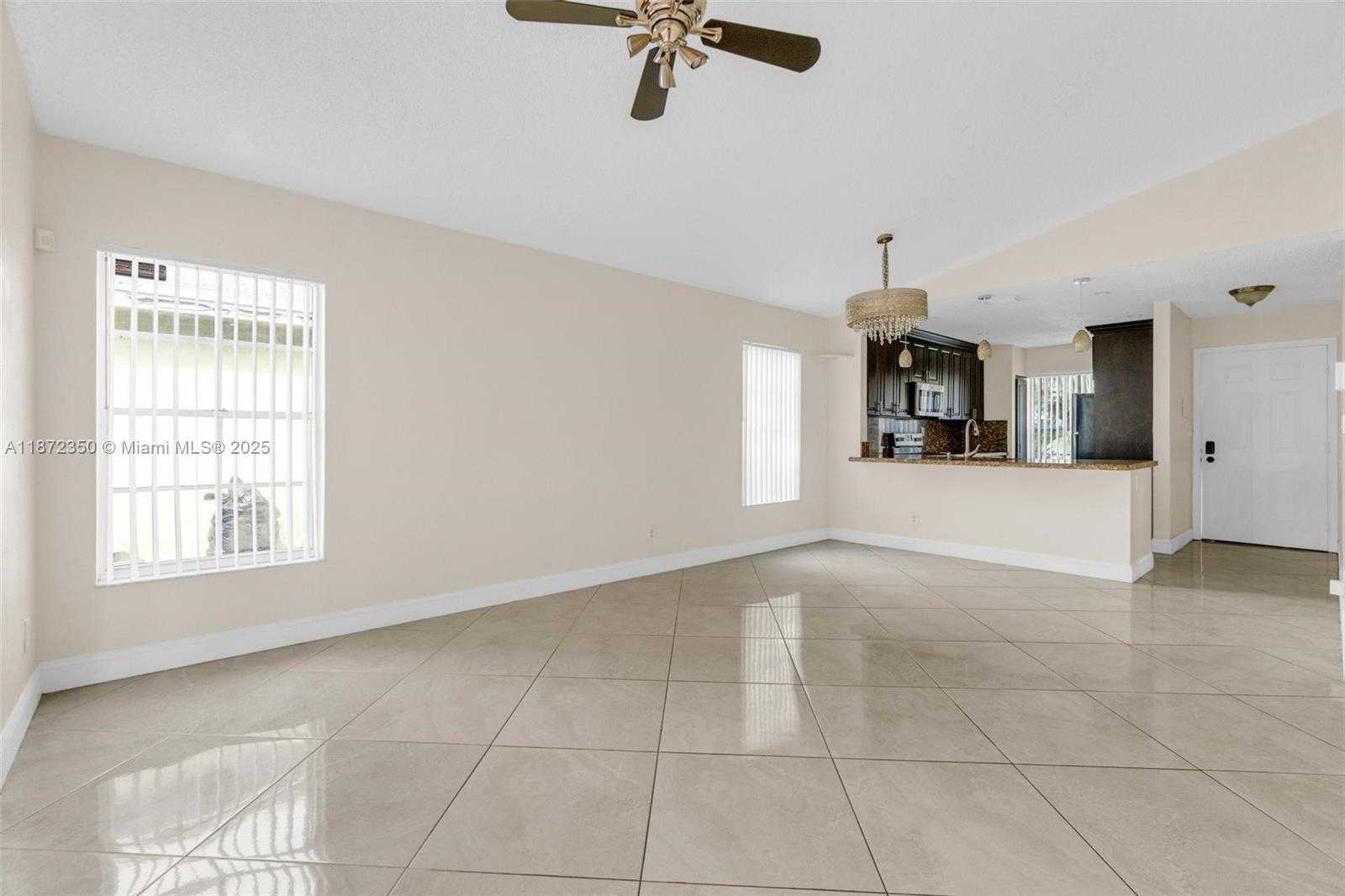 Small Image of 5904 WOODLAND POINT PL, Tamarac Number 21