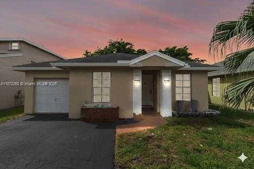 Small Image of 5904 WOODLAND POINT PL, Tamarac Number 3