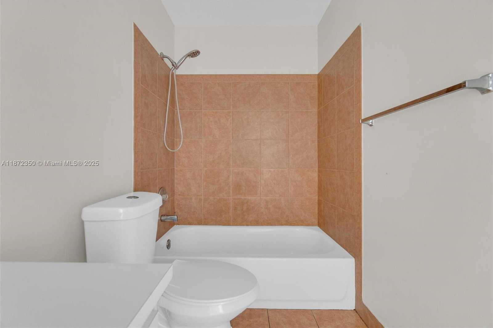 Small Image of 5904 WOODLAND POINT PL, Tamarac Number 36