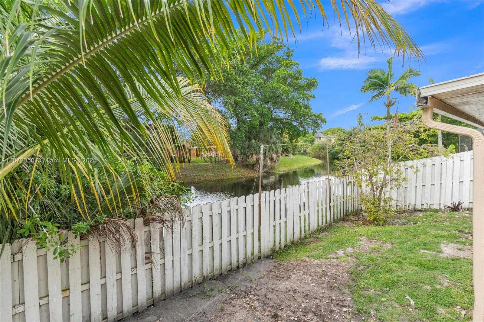 Small Image of 5904 WOODLAND POINT PL, Tamarac Number 45
