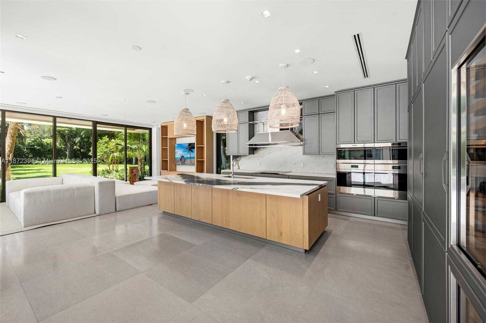 Small Image of 9440 OLD CUTLER LN, Coral Gables Number 12