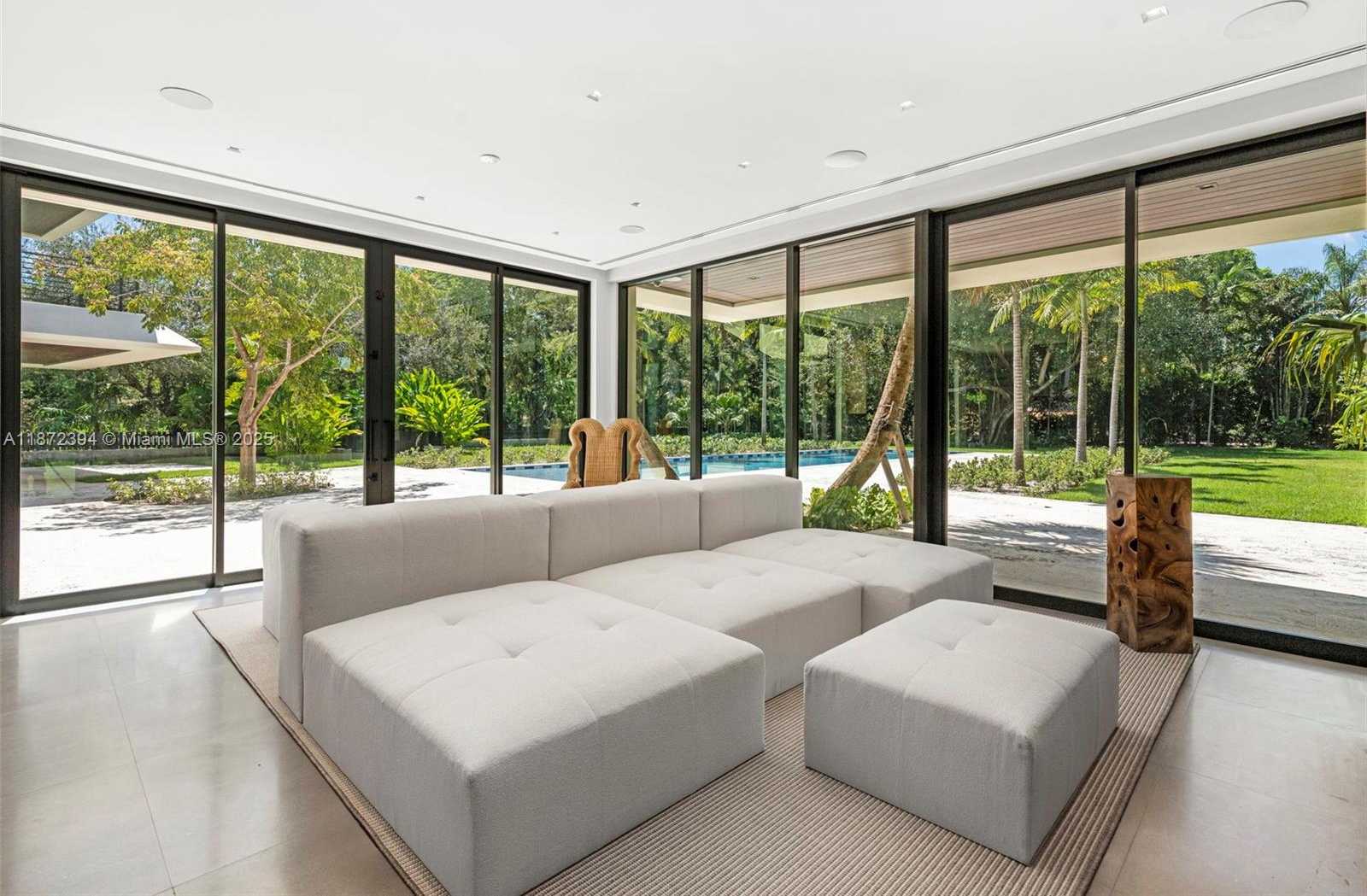 Small Image of 9440 OLD CUTLER LN, Coral Gables Number 19