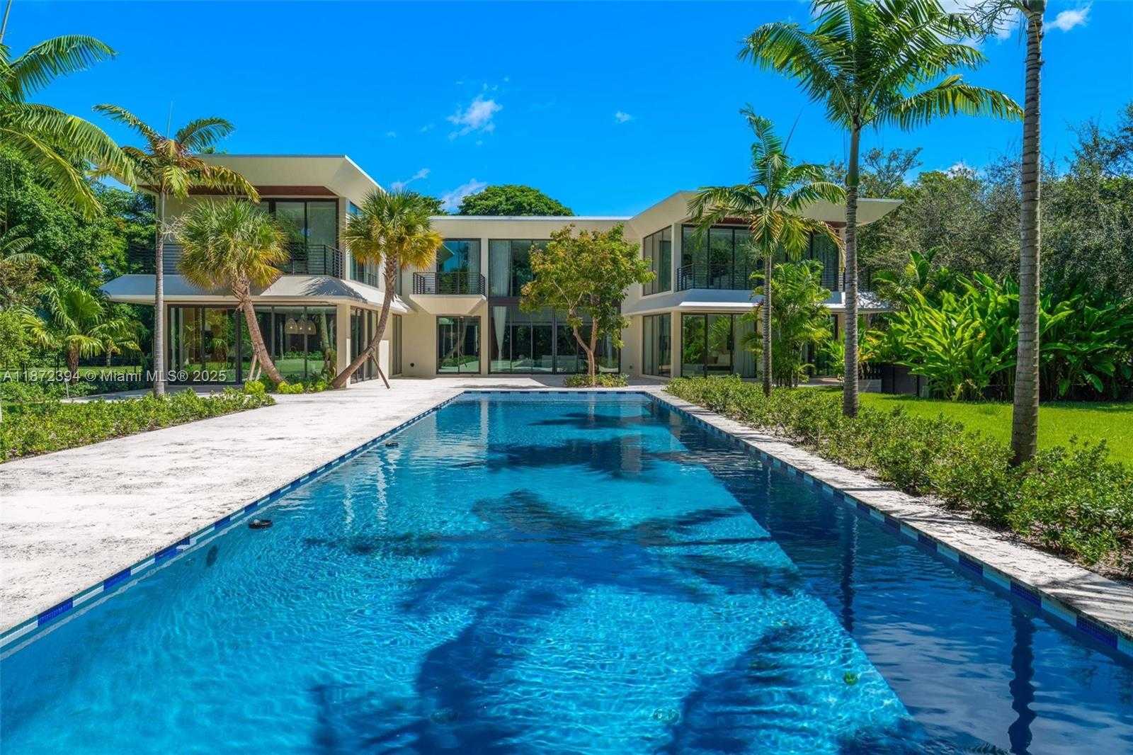 Small Image of 9440 OLD CUTLER LN, Coral Gables Number 2