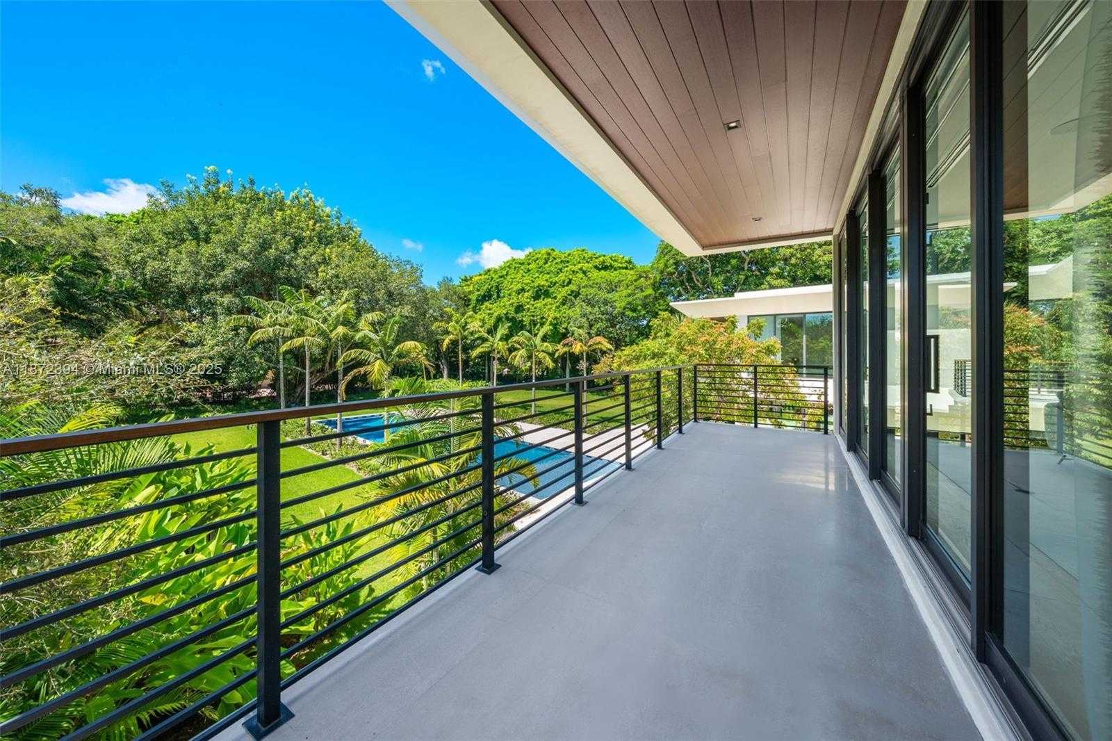 Small Image of 9440 OLD CUTLER LN, Coral Gables Number 56