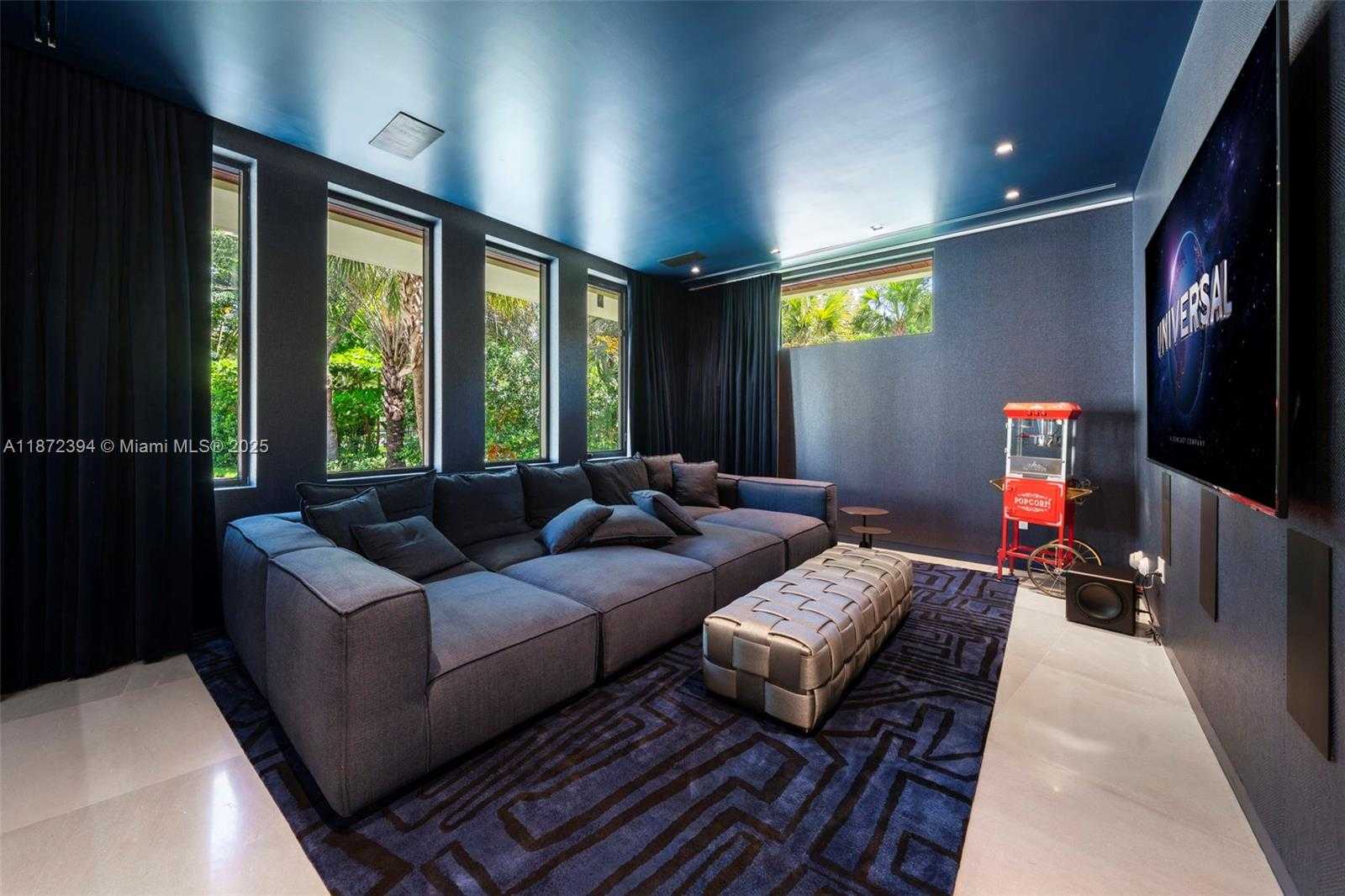 Small Image of 9440 OLD CUTLER LN, Coral Gables Number 58