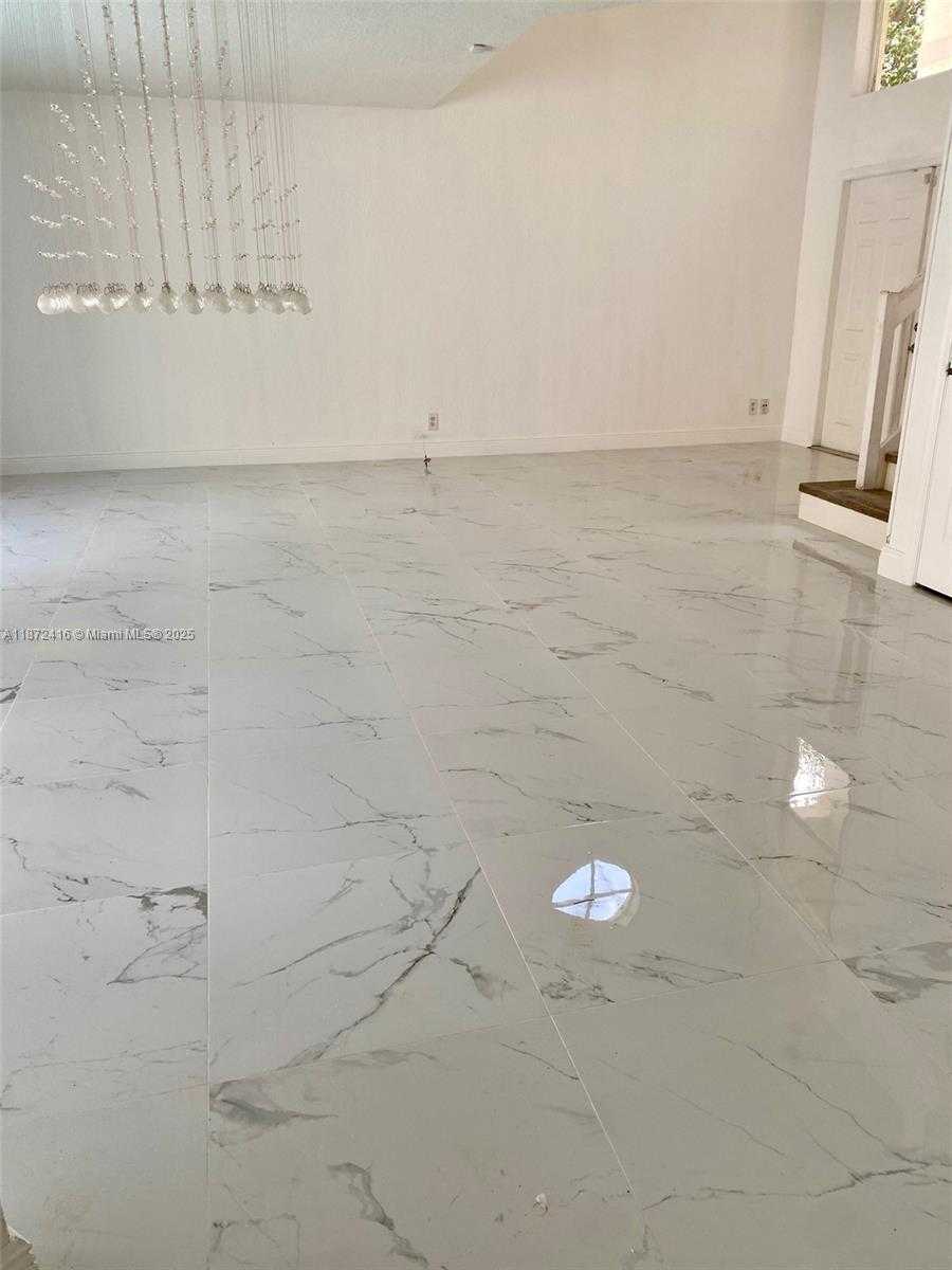 Small Image of 11301 ROCKINGHORSE RD, Cooper City Number 16
