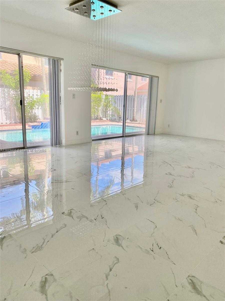 Small Image of 11301 ROCKINGHORSE RD, Cooper City Number 17