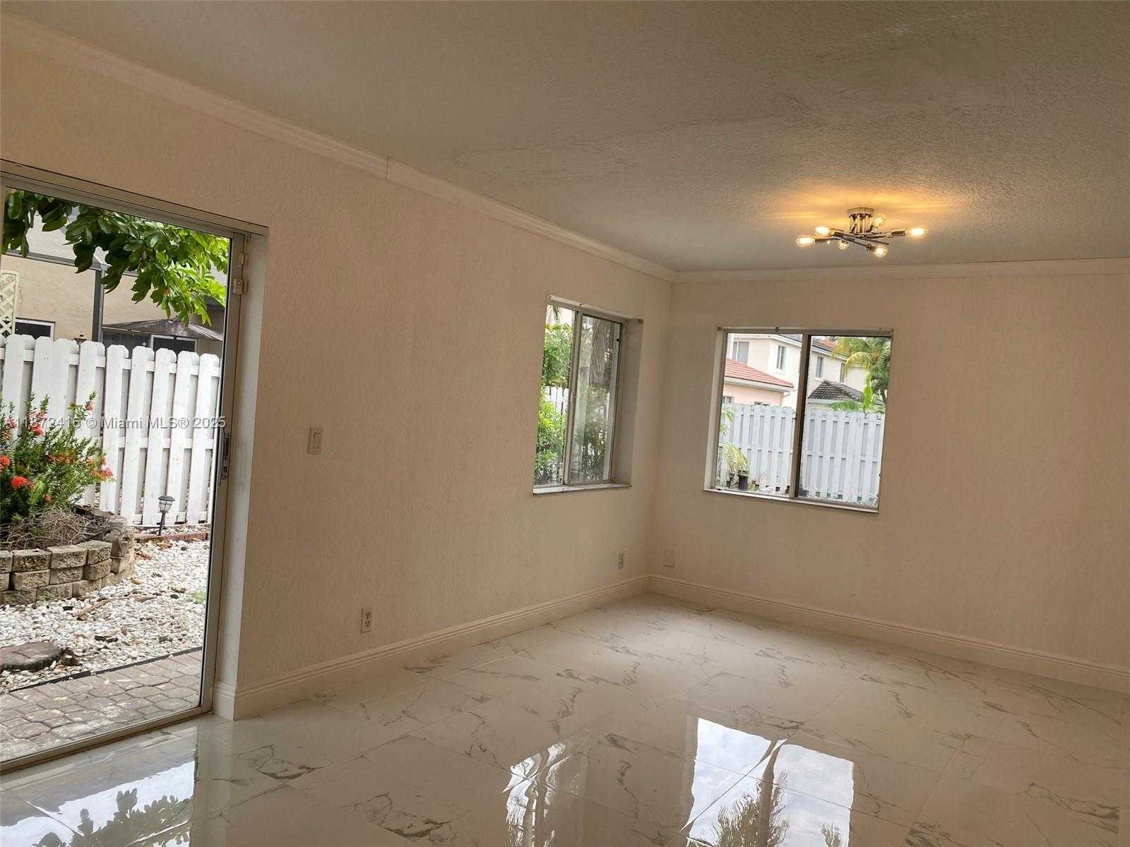Small Image of 11301 ROCKINGHORSE RD, Cooper City Number 31