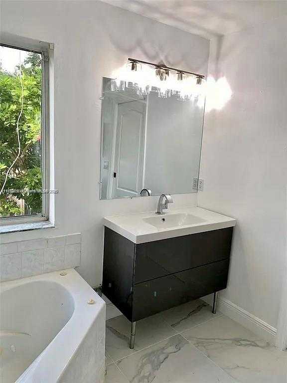 Small Image of 11301 ROCKINGHORSE RD, Cooper City Number 33